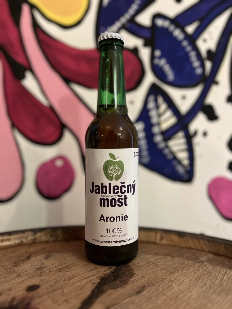 Ovocnářství Mezice Jablečný mošt s aronii330 ml