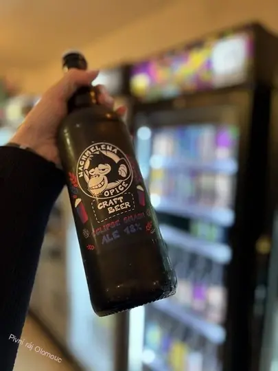 Nachmelená opice Eclipse smash ALE 13° 750 ml (sklo)