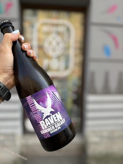 Raven Hoppy Easter 750 ml